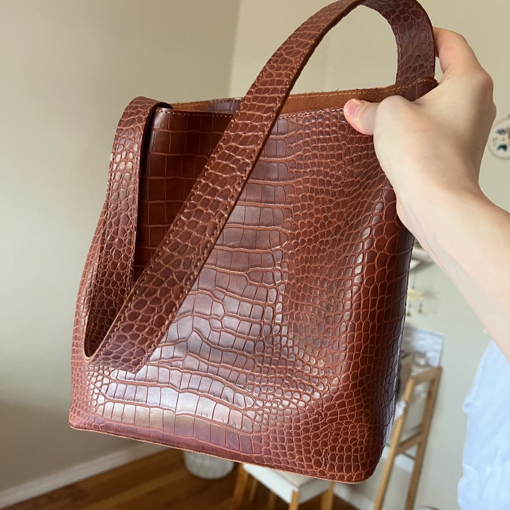 Faux leather crocodile bag